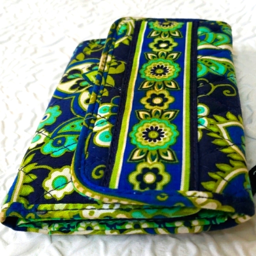 Vera Bradley Rhythm & Blues Pattern Trifold Wallet Blue & Green  Retired Pattern - Picture 15 of 16